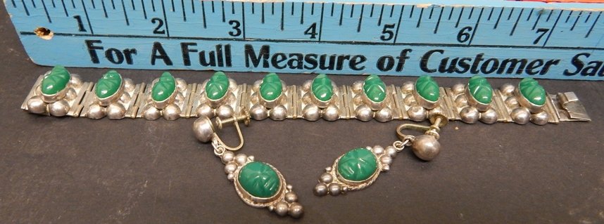 MEXICAN STERLING SILVER NECKLACE & EARINGS SET: MEXICAN STERLING SILVER NECKLACE & EARRINGS SET W/ STONE INLAID THROUGHOUT. BELIEVED TO BE AN ANTIQUE.