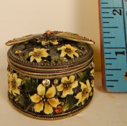 BUTTERFLY ENAMELED LIDDED CONTAINER: BUTTERFLY ENAMELED LIDDED CONTAINER.