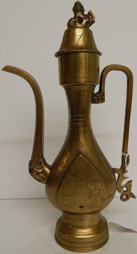 ANTIQUE CHINESE LIDDED PITCHER: 28 X 13 CM