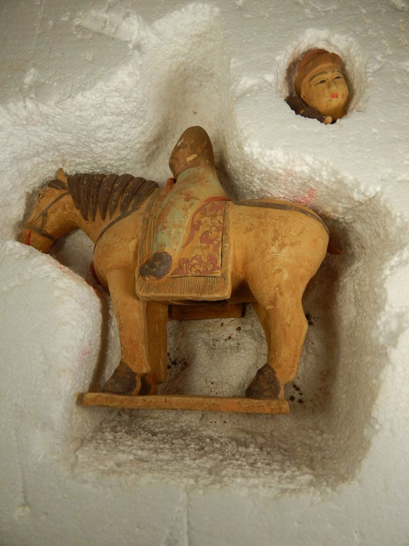 Ancient Chinese Tang Dynasty Pottery Terracotta Horse: Ancient Chinese Tang Dynasty Pottery Terracotta Horse. THIS ITEM HAS BEEN COLLECTED DAMAGED SO THAT THE INTEGRITY OF THE PIECE WOULD NOT BE DAMAGED WORSE.THIS WAS FROM A COLLECTOR IN PALM BEACH. 15" X