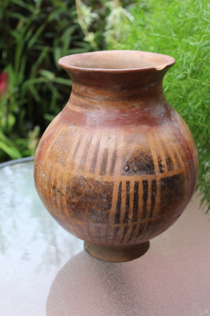 Pre-Columbian Wari civilization polychrome pottery Jar (1 of 10)