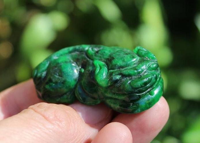 Beautiful Chinese carved jadeite frog pendant, 43.35g (1 of 3)