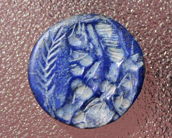 Middle Eastern carved Lapis Lazuli stamp pendant (1 of 10)