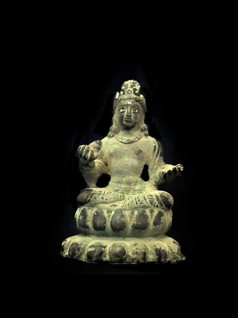 A Very Nice Bronze Seated Buddha Statue (1 of 1)