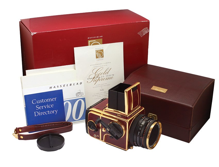 HASSELBLAD 503 CW Gold Supreme Red Gold Edition: Serial No. 19EU15045 To celebrate the 50th anniversary of the introduction of the first Hasselblad camera in October 6, 1948. Hasselblad are presenting a special jubilee model - The Hasselblad Gold Su