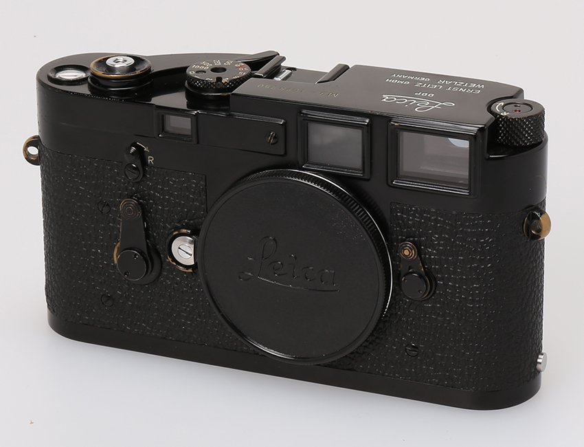 M3 Black Paint #1078750: Leitz Wetzlar Leica M3 in black paint finish Nr. 1078750 from batch of 300 cameras Nr. 1078500-1078800 made in 1963. Please compare Leica Historica magazine VIDOM Nr. 105 (June 2013). The camera in e