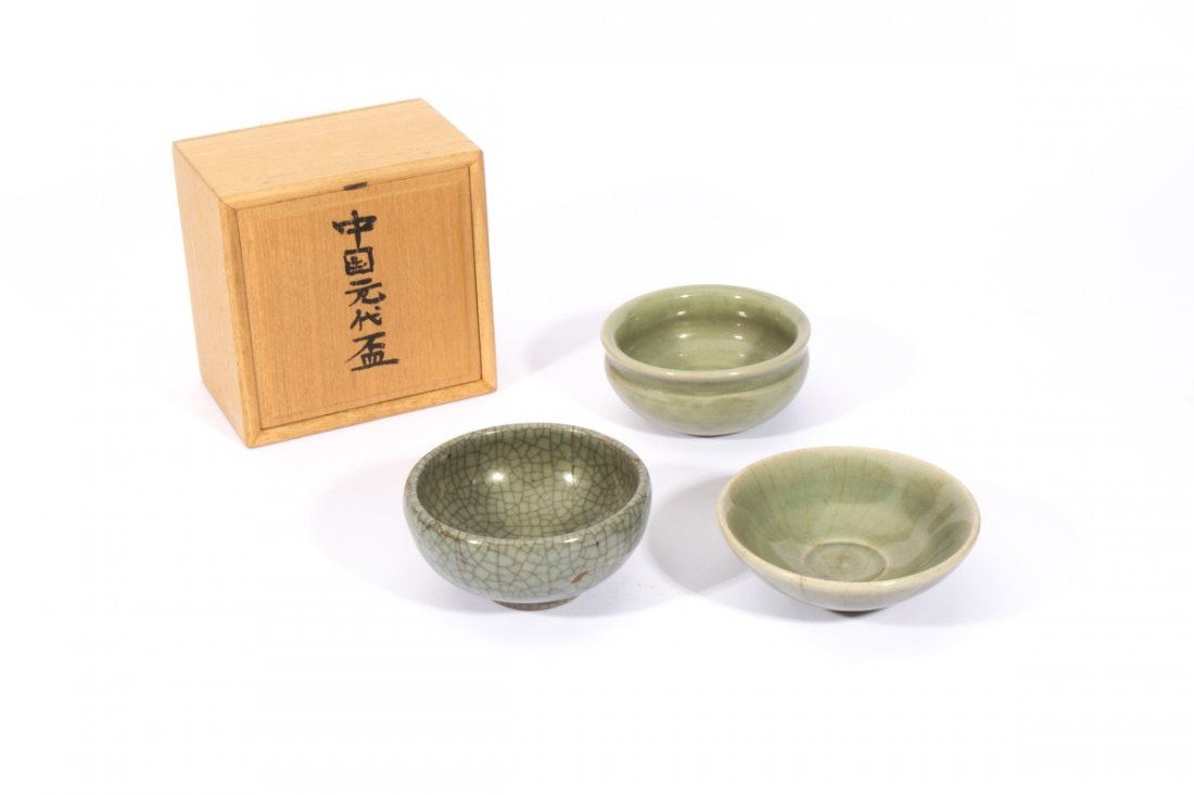 SET OF 3 CERAMIC CUP, MING DYNASTY 明 龍 (1 of 3)