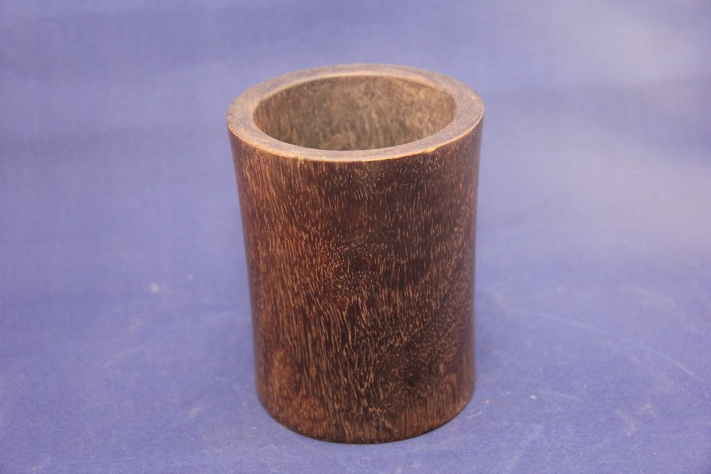 Hard wood pen holder: Wood pen holder(possibly ZiTan) H:5" W:4"