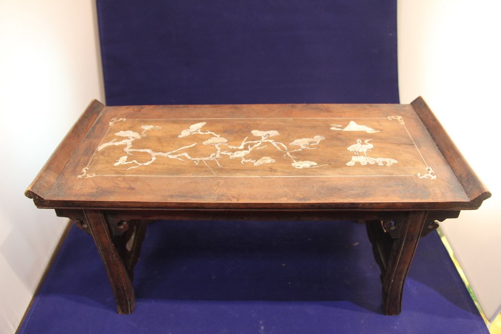 Wood stands with seashell: H:8" W:18"