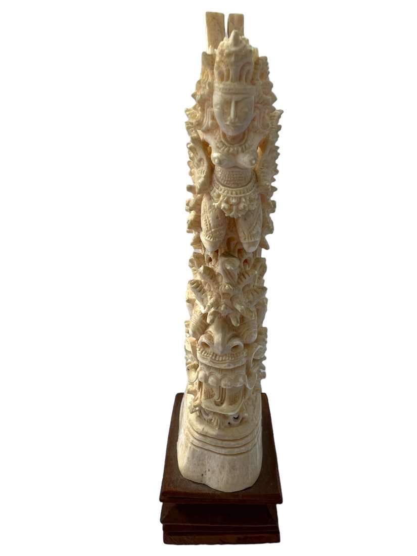 CHINESE CARVED STATUE (1 of 6)