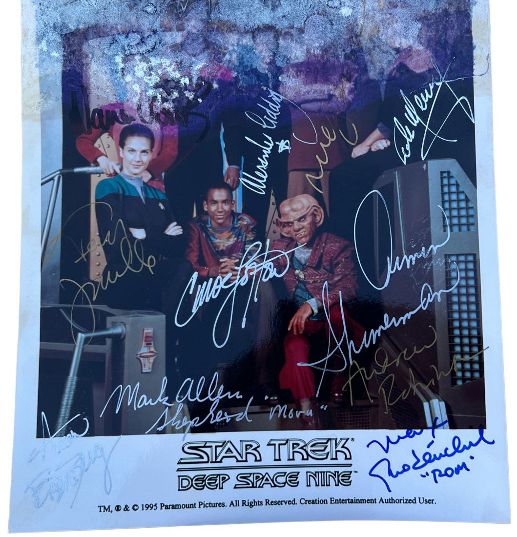 RARE MOVIE Star Trek hand GROUP Signed 8x10 Photo (1 of 2)