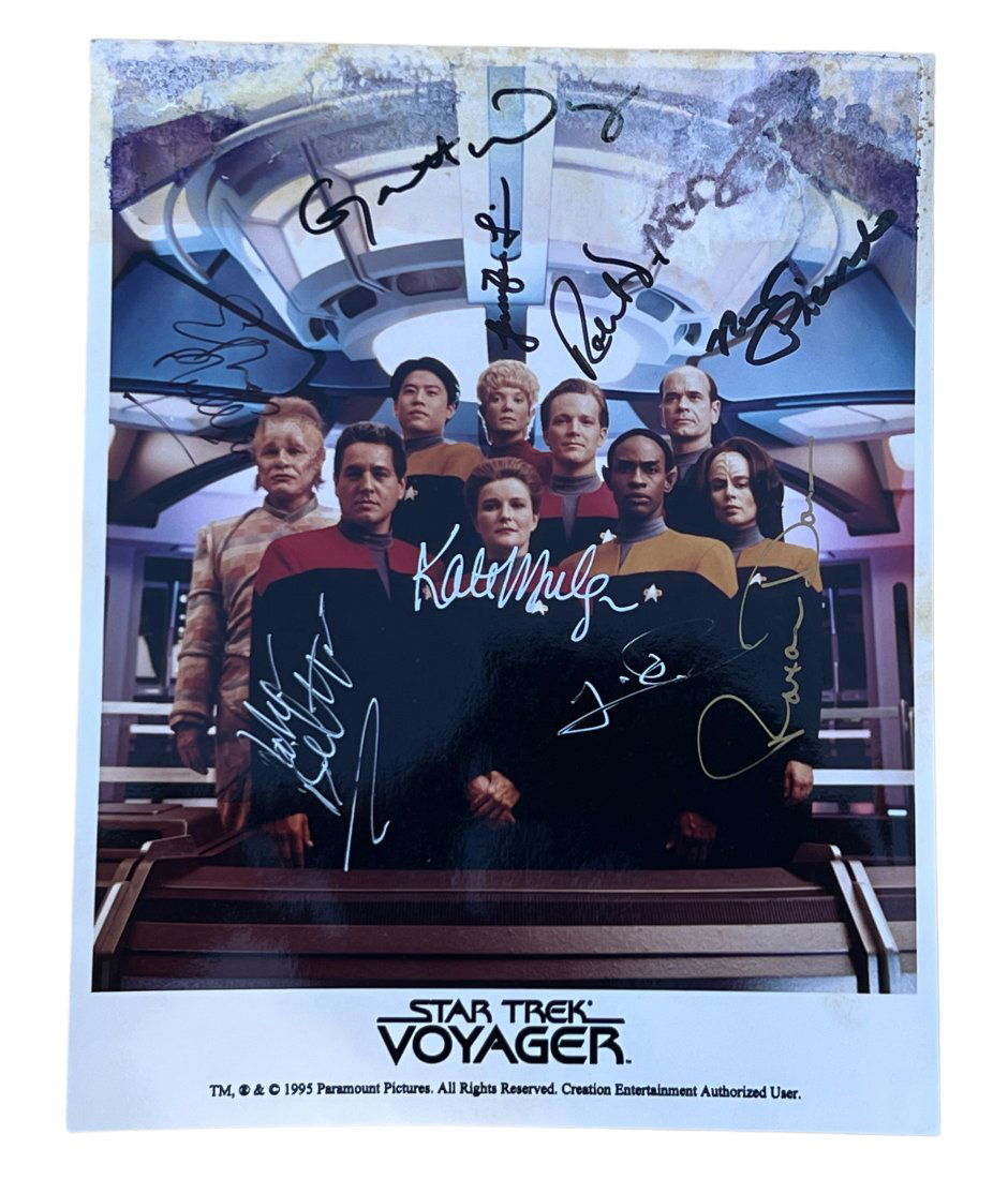 RARE MOVIE Star Trek hand  group Signed 8x10 Photo (1 of 3)