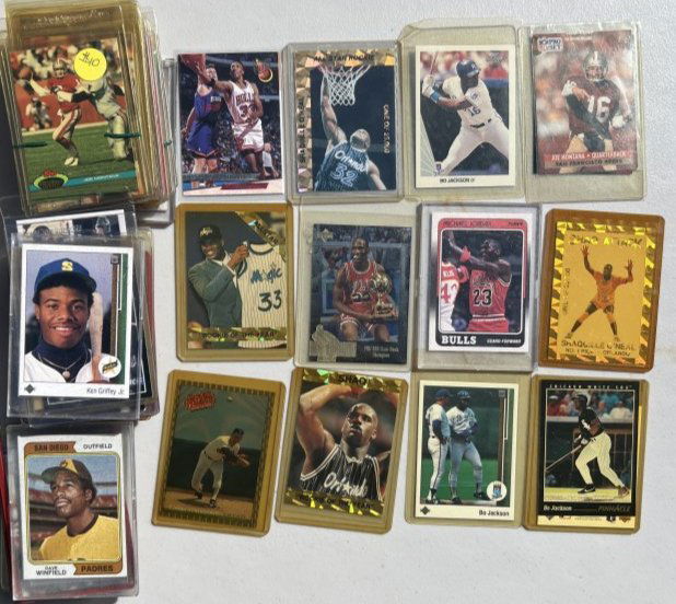 SET OF VARIOUS TRADING CARD, BASKETBALL, BASEBALL (1 of 9)