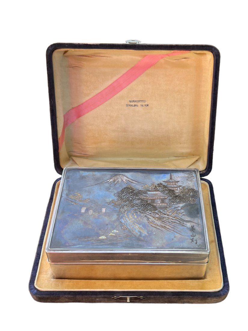 LARGE JAPANESE MEIJI PERIOD SILVER BOX, SIGNED (1 of 9)