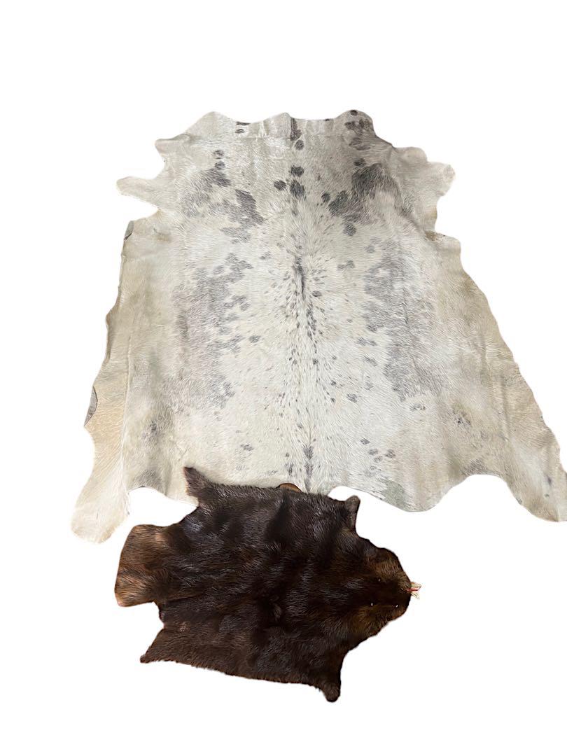 SET OF ORIGINAL COW HIDE RUG LEATHER WITH BEAVER SKIN 58" X  53" , 33" X 20" (1 of 6)