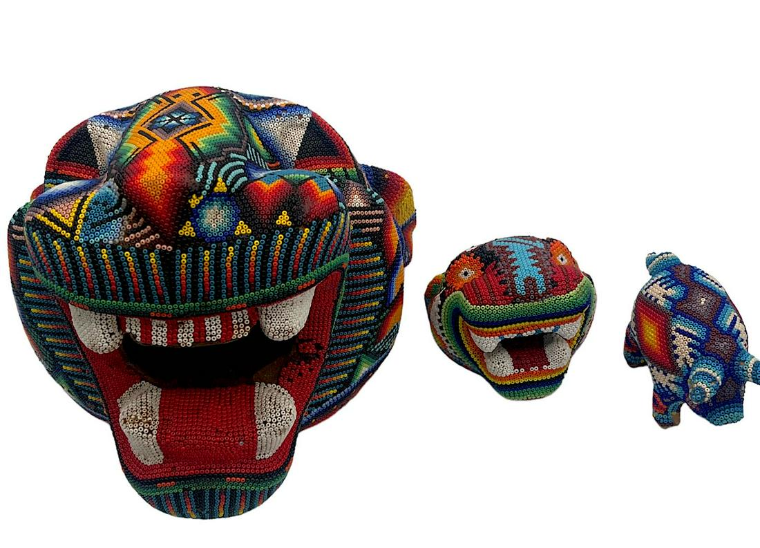 SET OF THREE FIGURINE TWO JAGUAR HEAD AND PIG HUICHOL OF NAYARIT (1 of 4)
