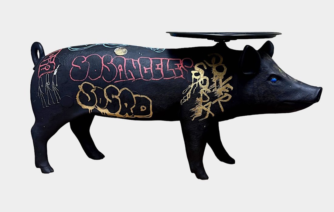 MOOOI GRAFFITI PIG TABLE DESIGN BY FRONT, FIBERGLASS STATUE: MOOOI GRAFFITI PIG TABLE DESIGN BY FRONT, FIBERGLASS STATUE, HIGHT 30" DEPTH 23"