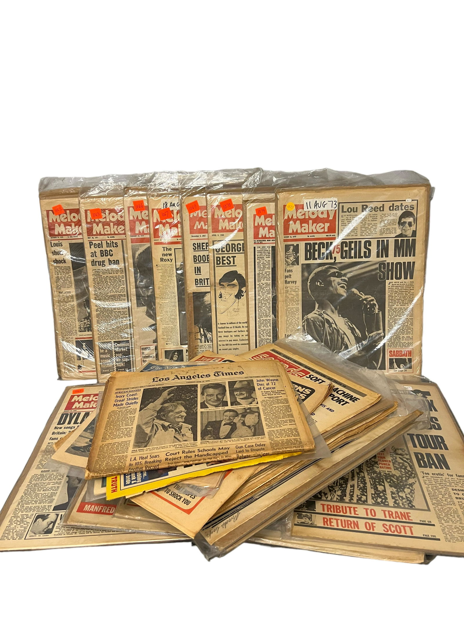 Collection lot of vintage newspapers (1 of 19)