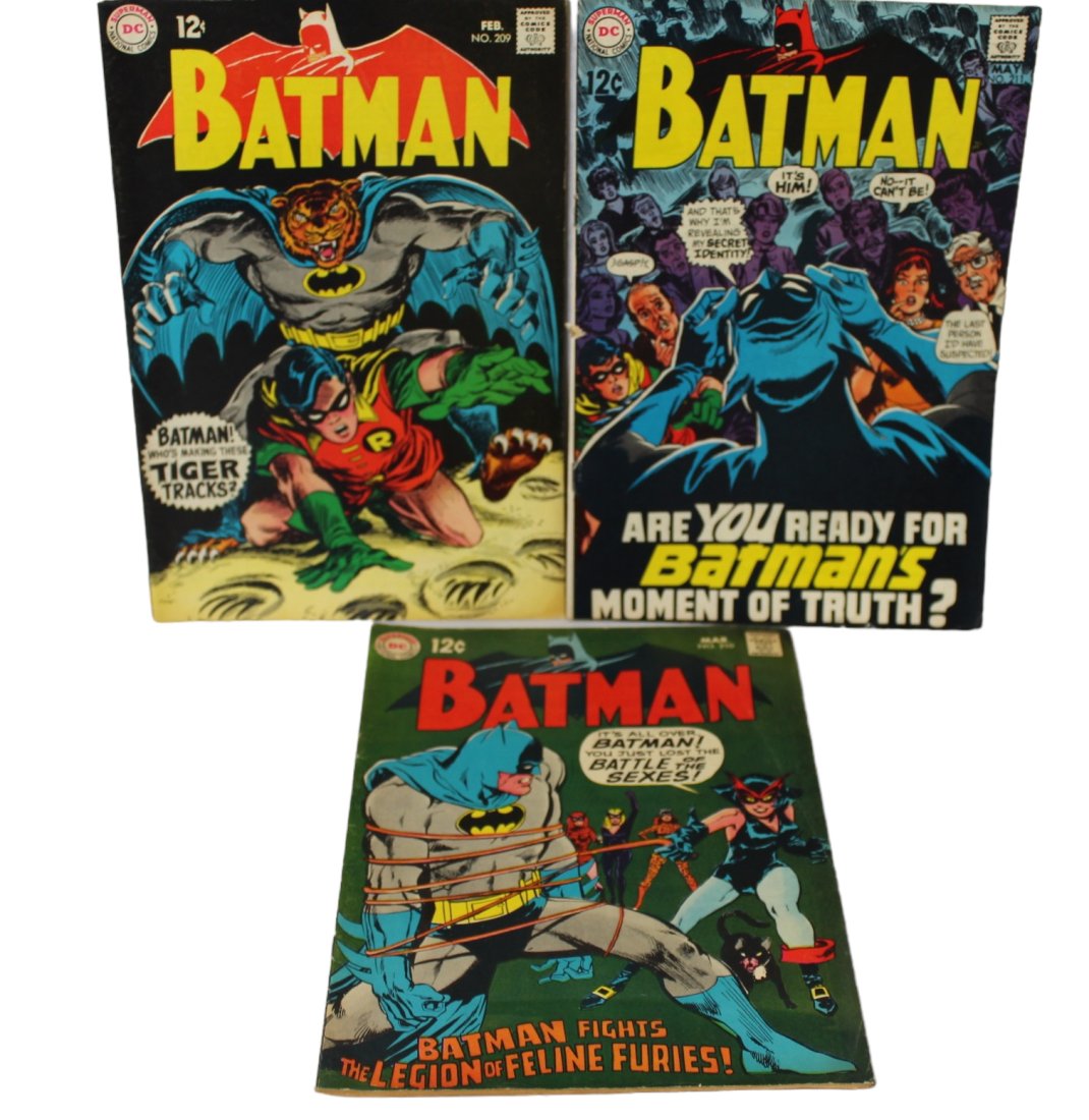 BATMAN DC 209, 210, 211 Vintage comic book collection lot (1 of 4)