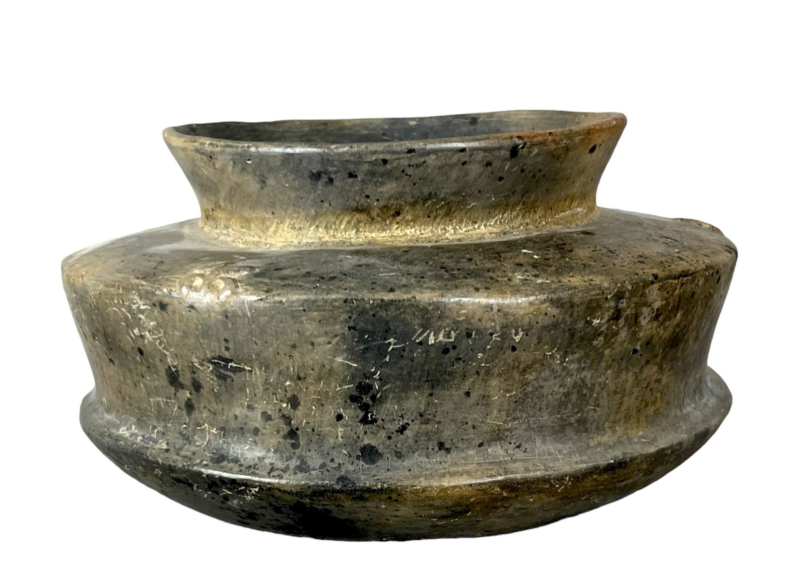 Colima Jalisco Nayarit complex 300 A.D. to 1200 A.D. pot pottery: Colima Jalisco Nayarit complex 300 A.D. to 1200 A.D. pot pottery 8 1/2 inches in diameter 5 inches tall