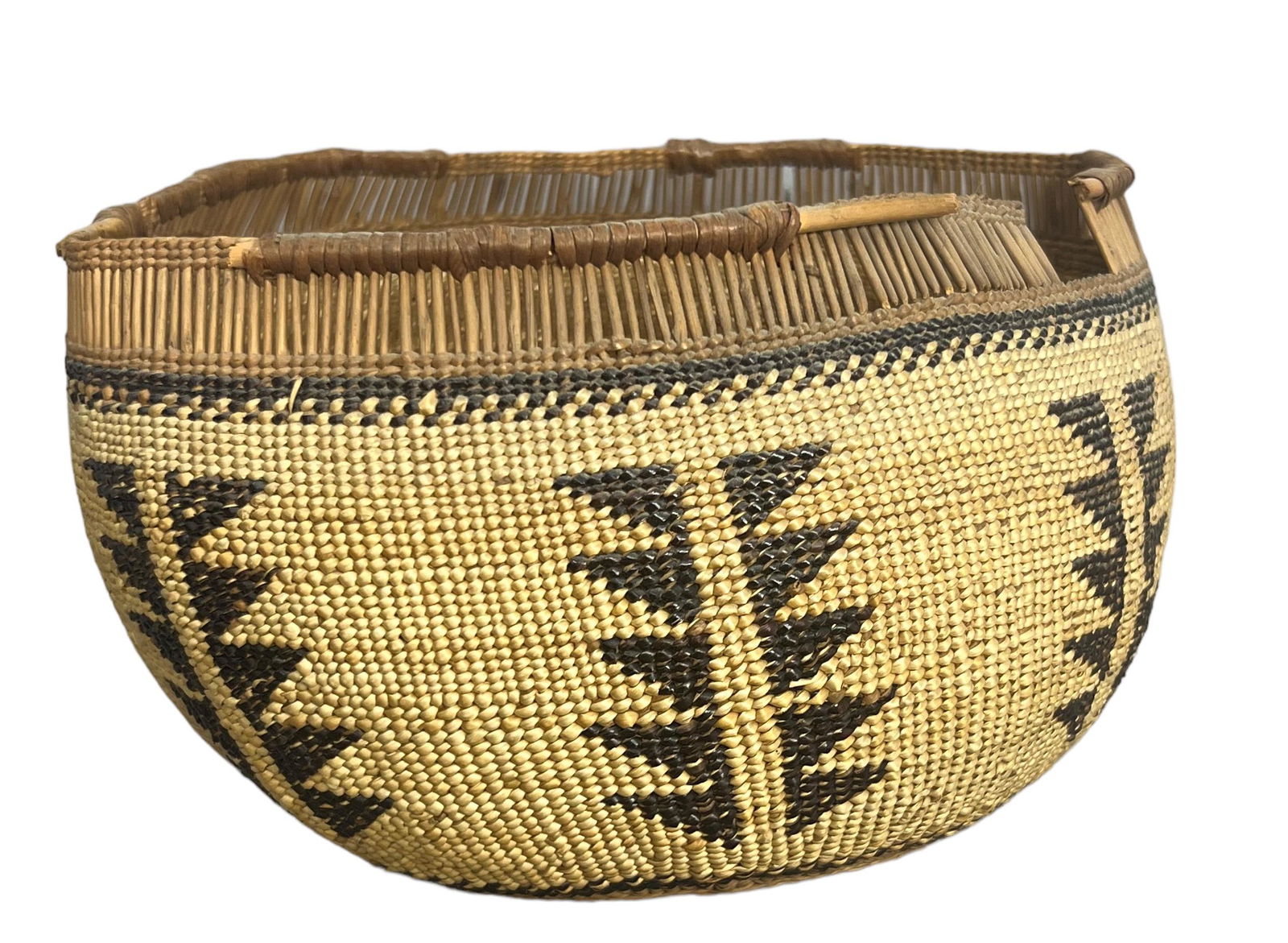 Antique Native American Indian basket (1 of 9)