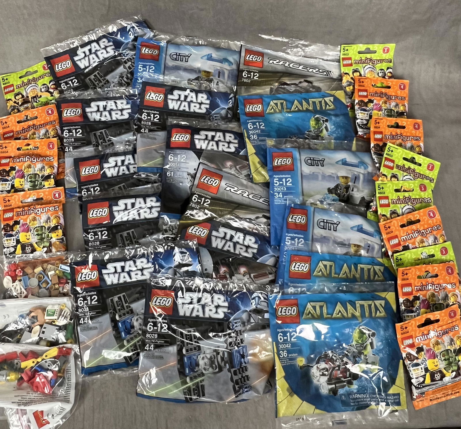 Vintage sealed mini figures Lego collection lot (1 of 7)