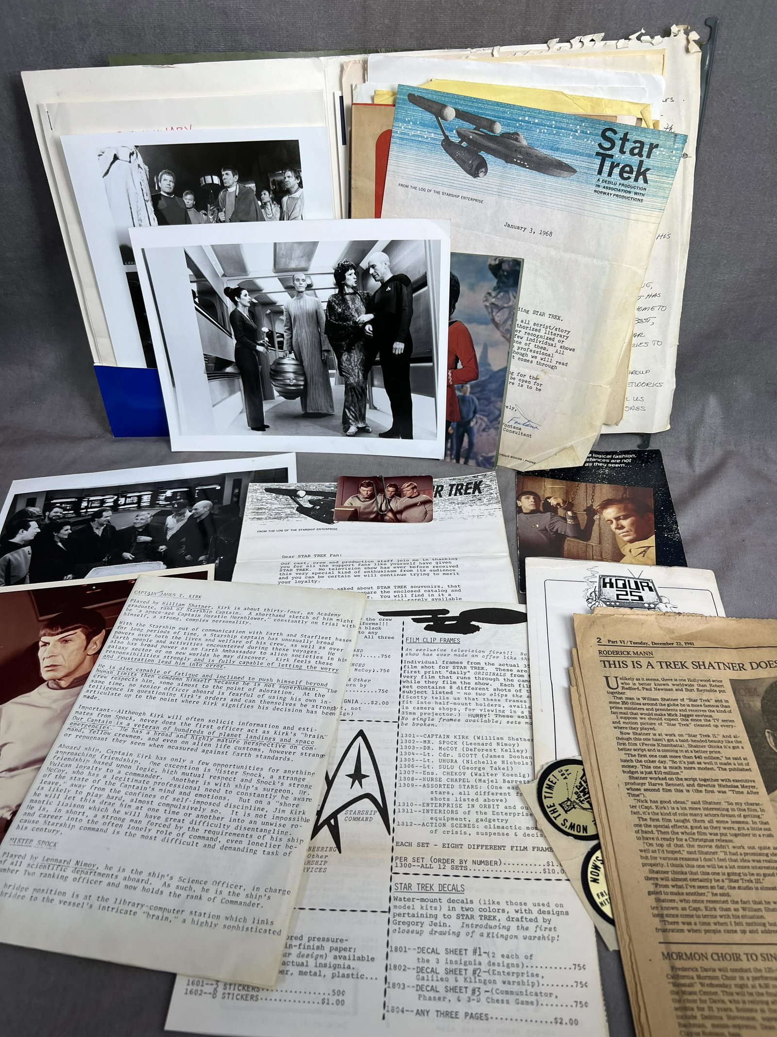 Large Star Trek movie collection lot photo press kit epherma (1 of 18)