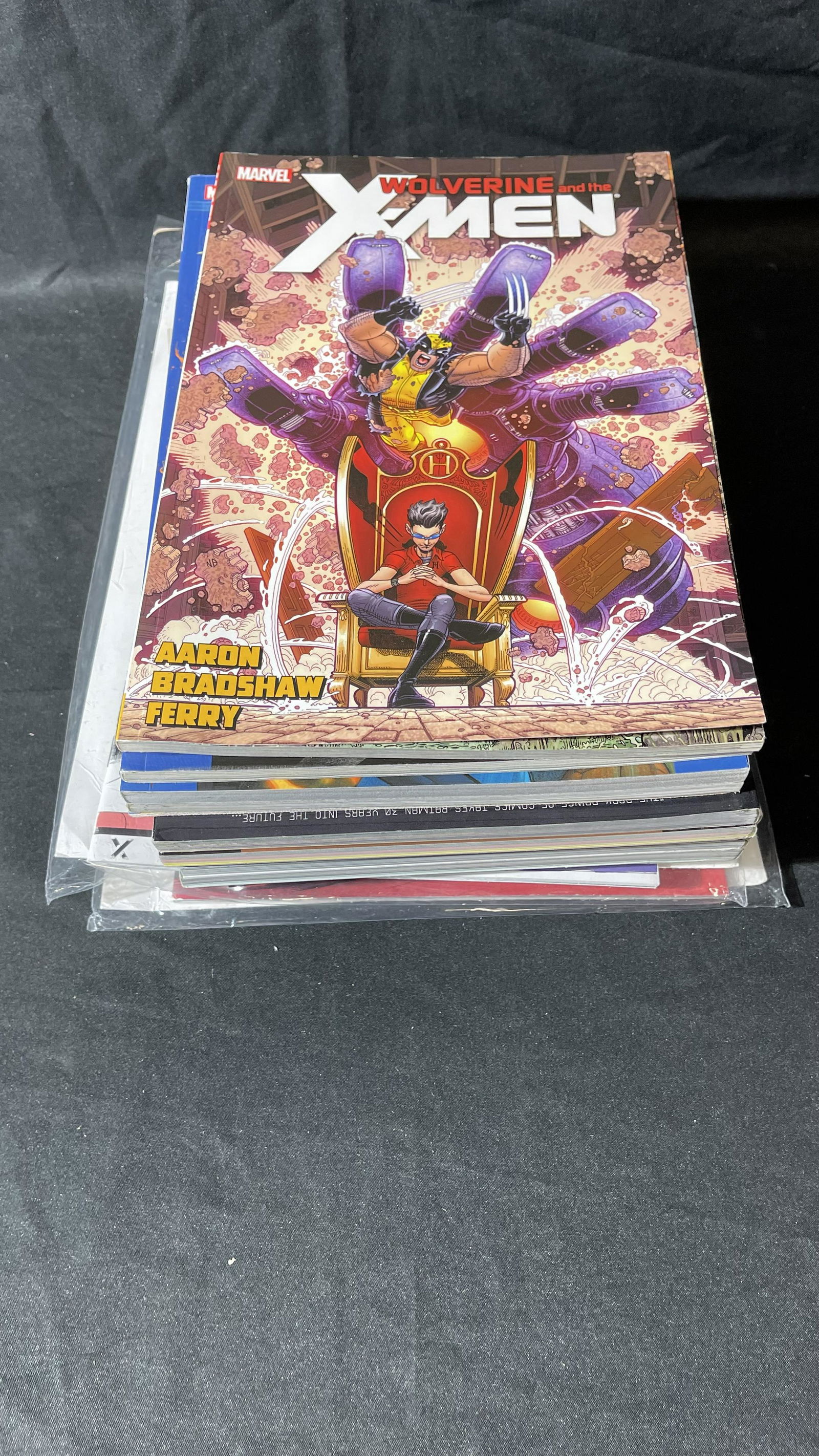 Lot of Mixed Comic Books (1 of 5)