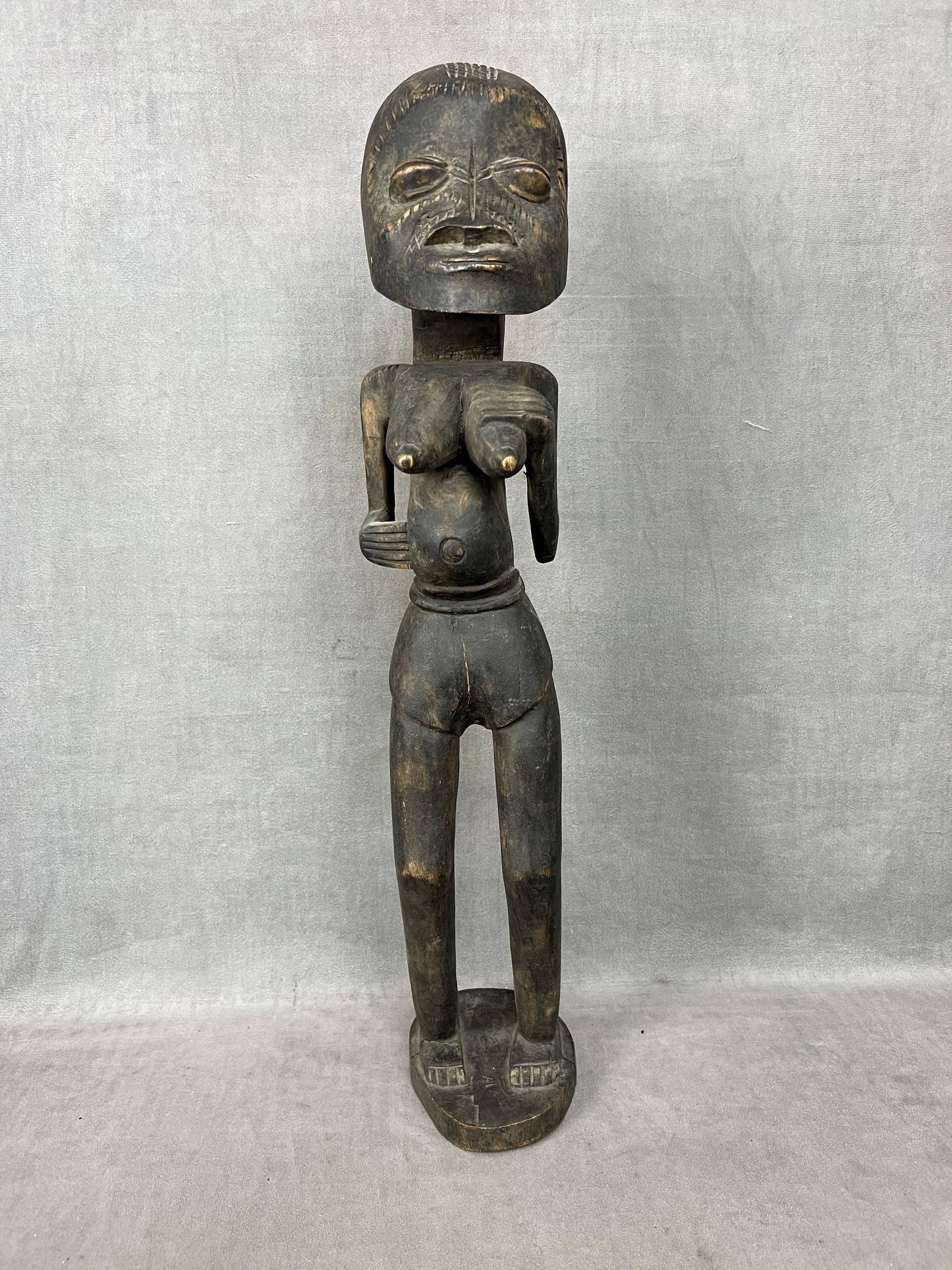 Antique African Wood Carving Auction