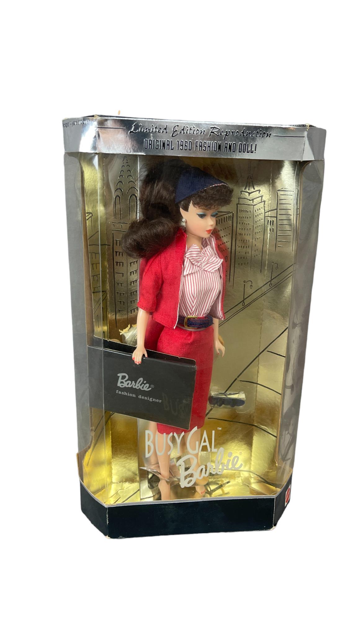 Original Vintage 1960 Limited Edition Busy Gal Barbie Doll: Original Vintage 1960 Limited Edition Busy Gal Barbie Doll