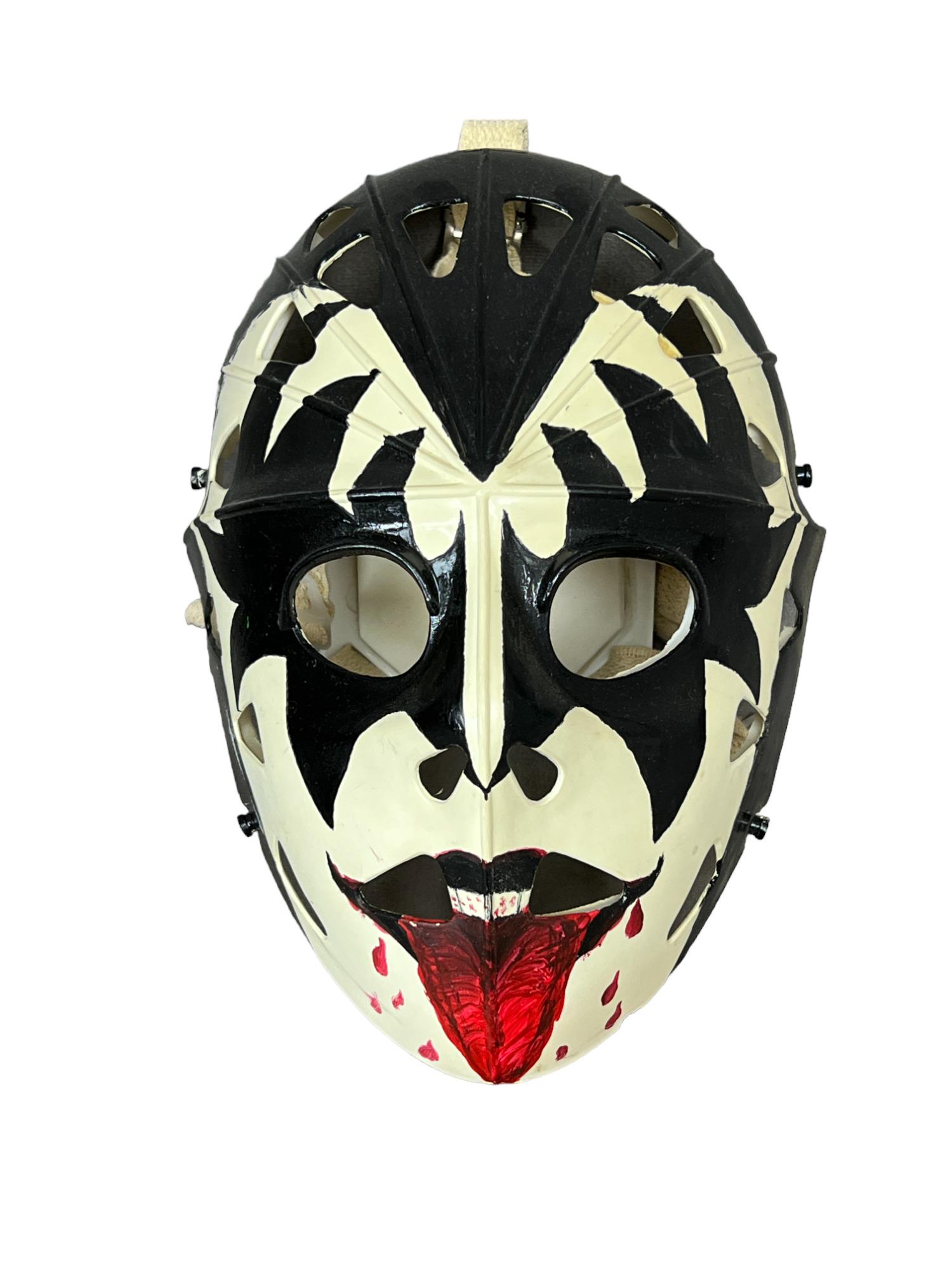 Vintage Hockey Goalie Mask Hand Painted: Vintage Hockey Goalie Mask Hand Painted
