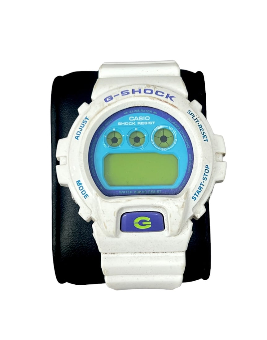 Vintage Casio G-Shock wrist watch (1 of 4)