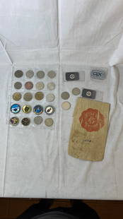 Vintage MGM Tokens and New York Bag Lot: Vintage MGM Tokens and New York Bag Lot