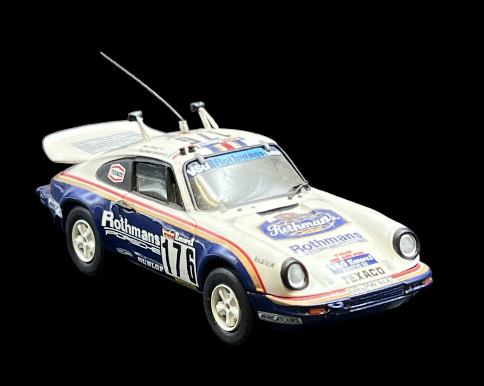 Vintage model car 1:43 White blue Porsche 911 4 x 4 mini charms (1 of 8)