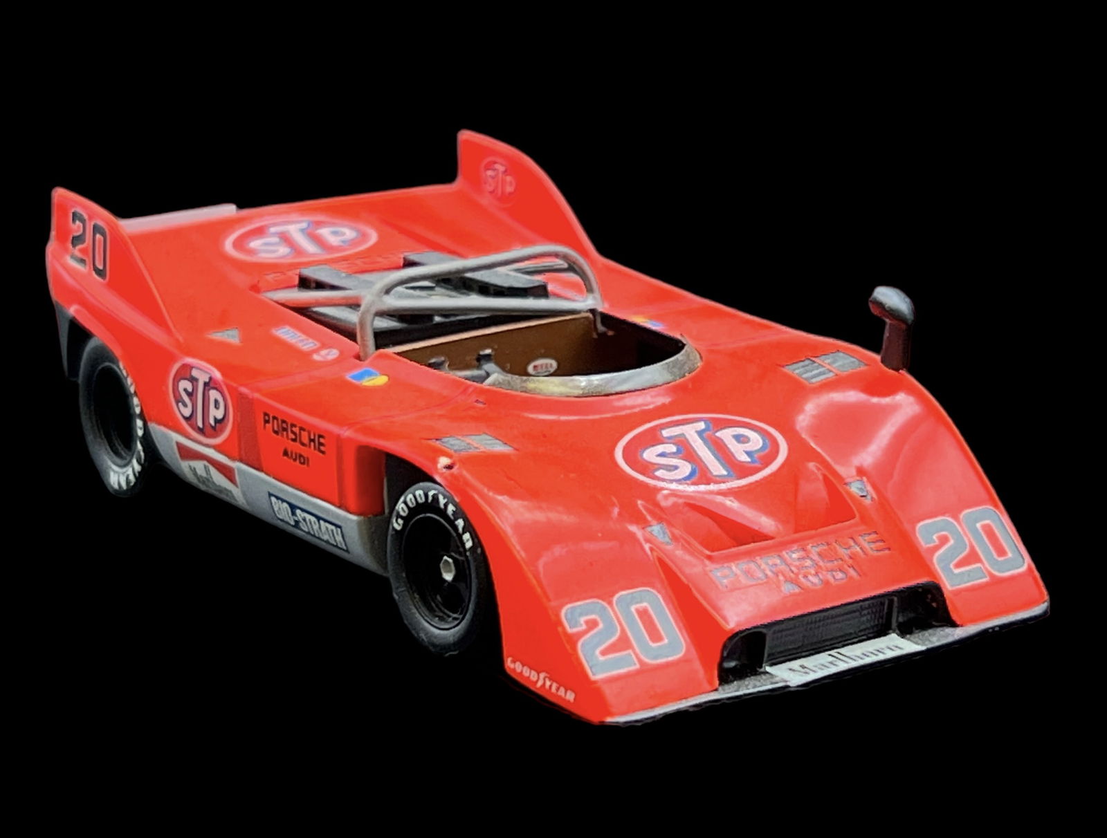 Vintage model car 1:43 pink Porsche 917/10 sapphire model craft (1 of 12)