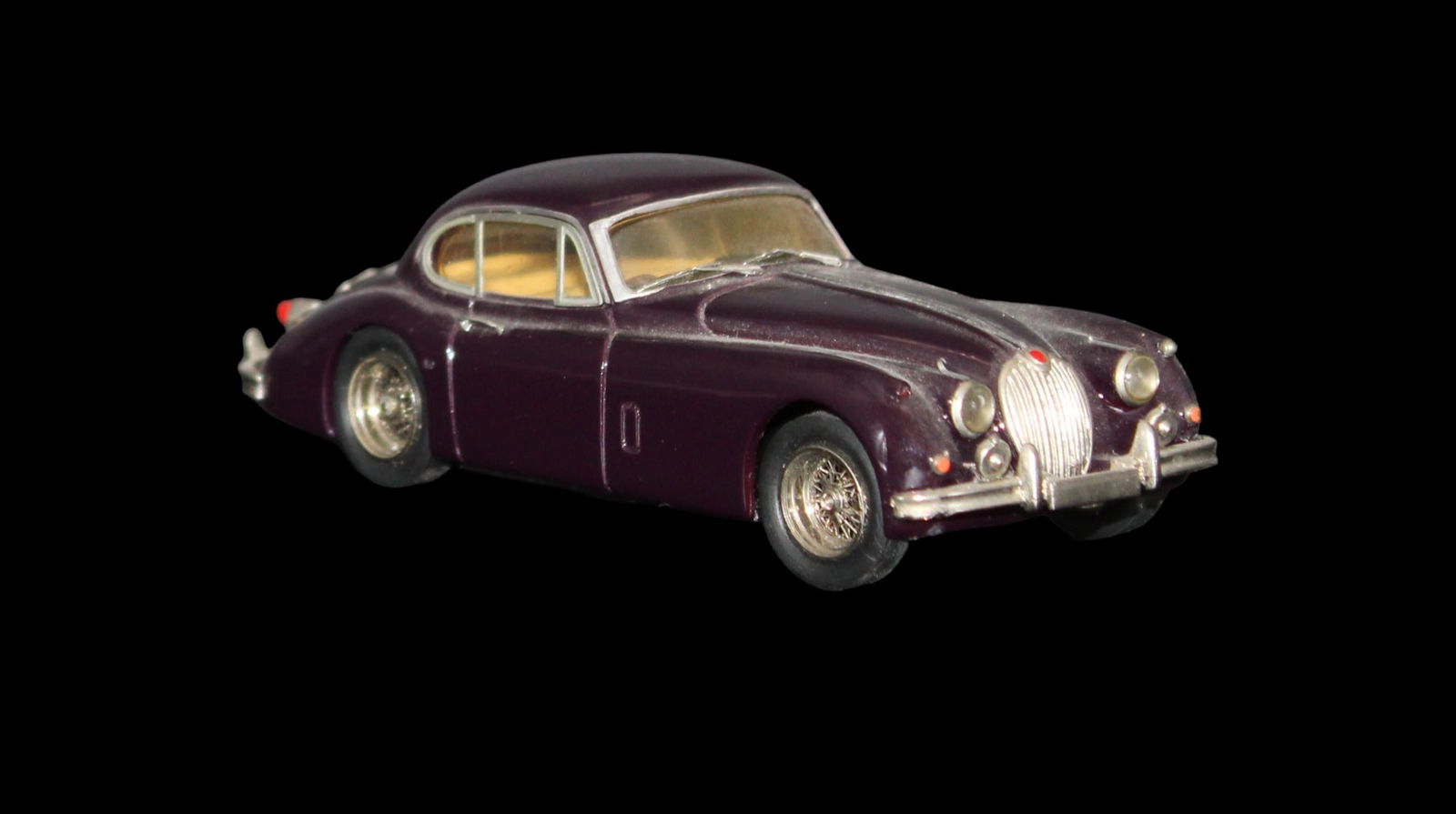 Vintage model car 1:43 purple jaguar XK 150 AMR (1 of 10)