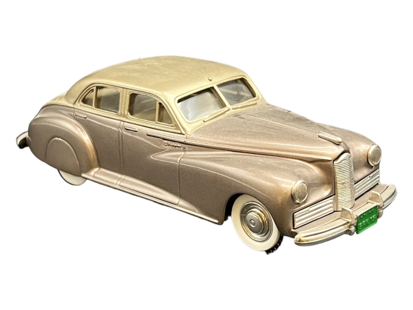 Vintage model car 1:43 Gold Packard clipper Ð BM (1 of 5)