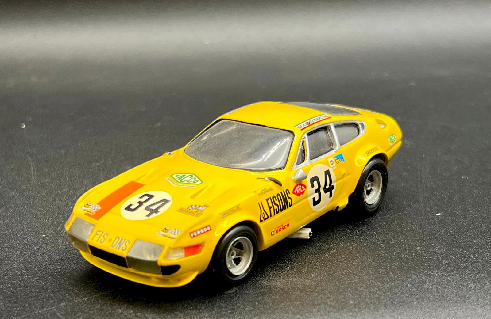 Vintage model car 1:43 Scale yellow Ferrari Daytona province Moulage (1 of 5)