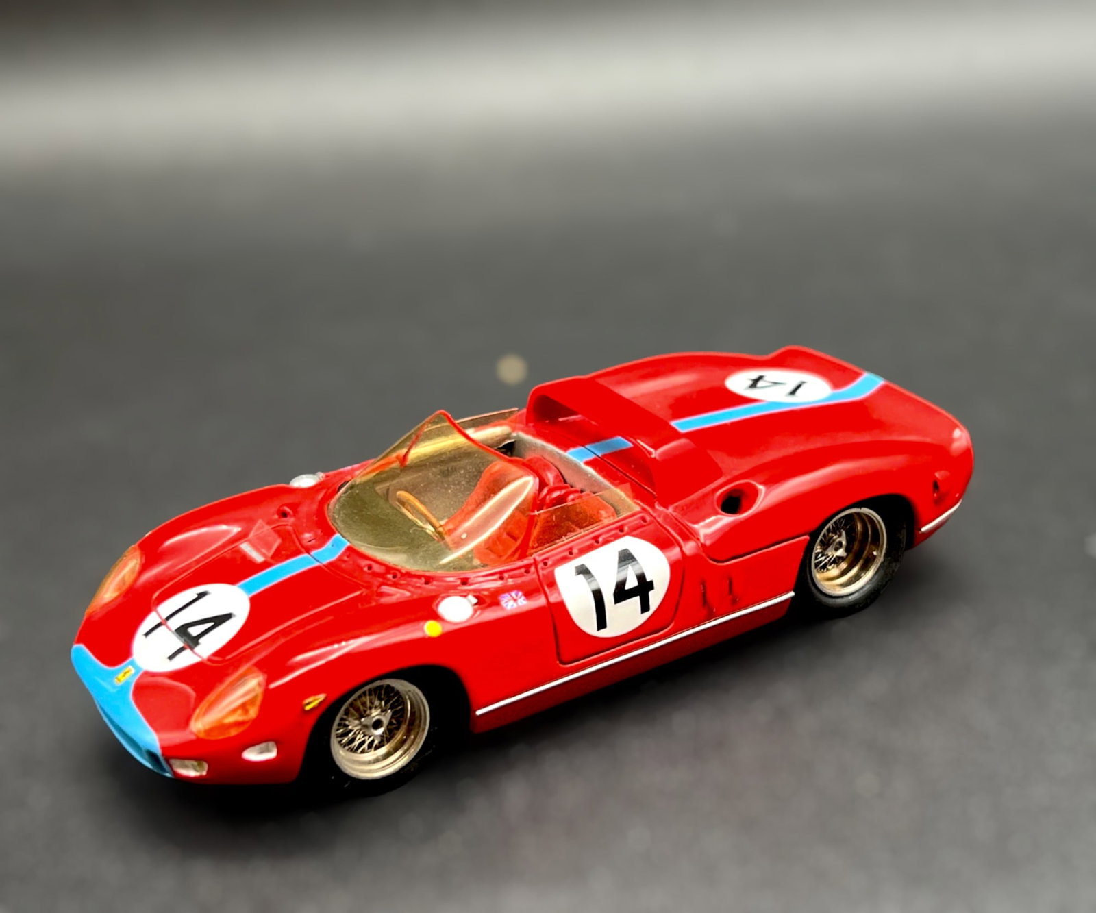Vintage model car 1:43 red Ferrari 330 P Le Mans 1964 France (1 of 8)