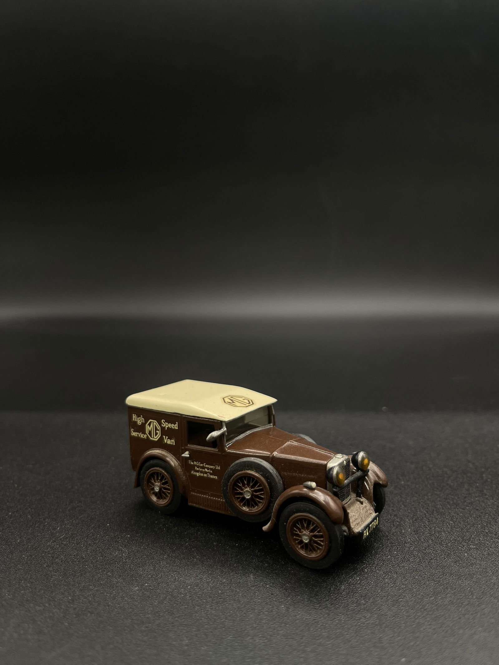 Vintage Model Car 1:43 Grey Morris Minor Van No.1 1933 Jem Metal Miniatures (1 of 5)