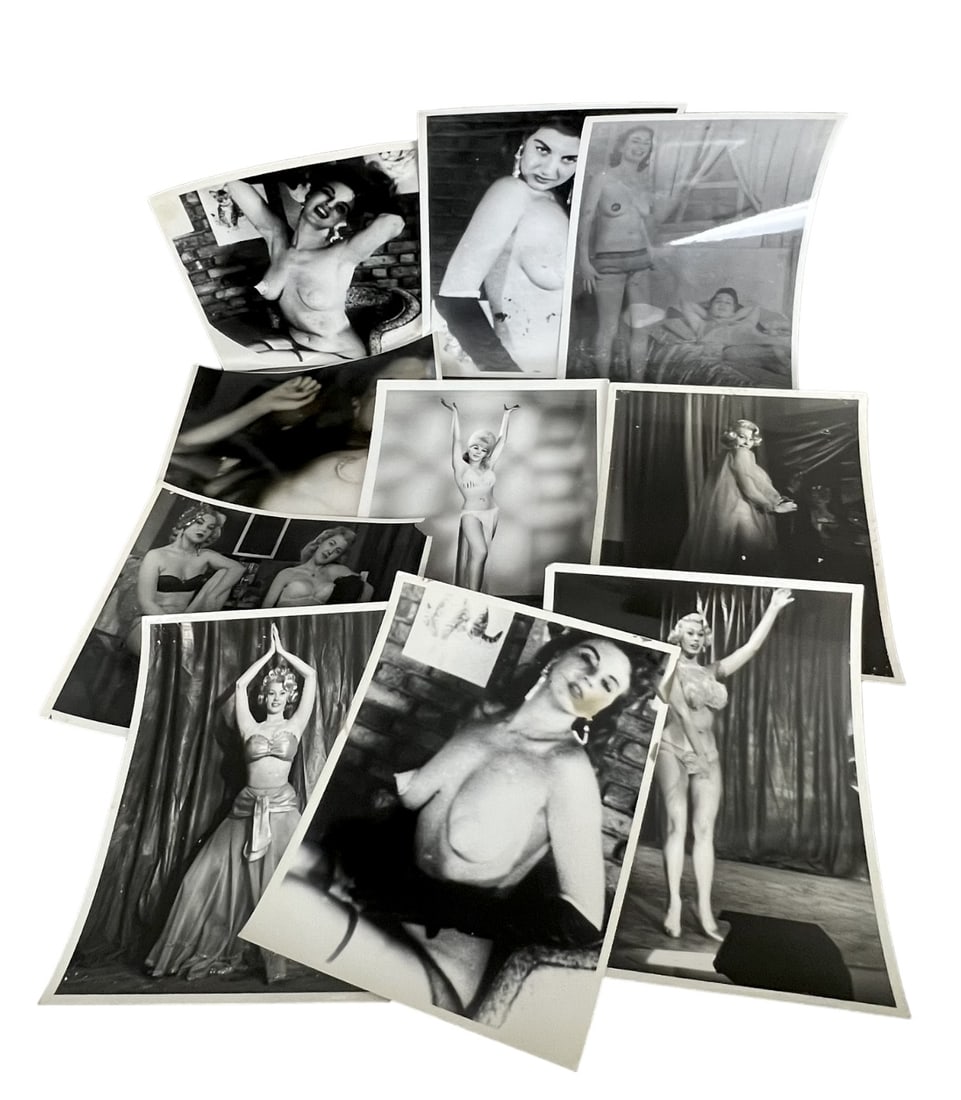 Vintage 1950's Original Burlesque Nude Pin Up Model Risque 8x10 Black and White Photographs: Vintage 1950's Original Burlesque Nude Pin Up Model Risque 8x10 Black and White Photographs
