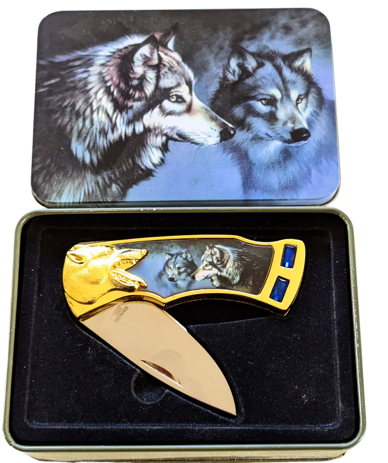 Wolf pocket knife in gift box (1 of 2)