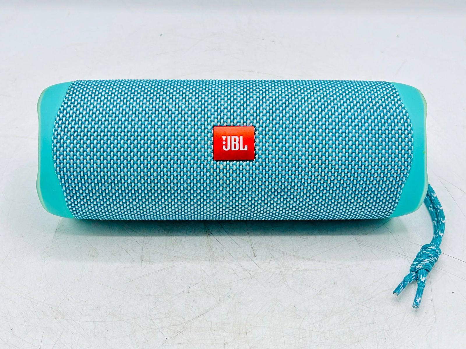 JBL Teal Flip 5 bluetooth speaker (1 of 4)