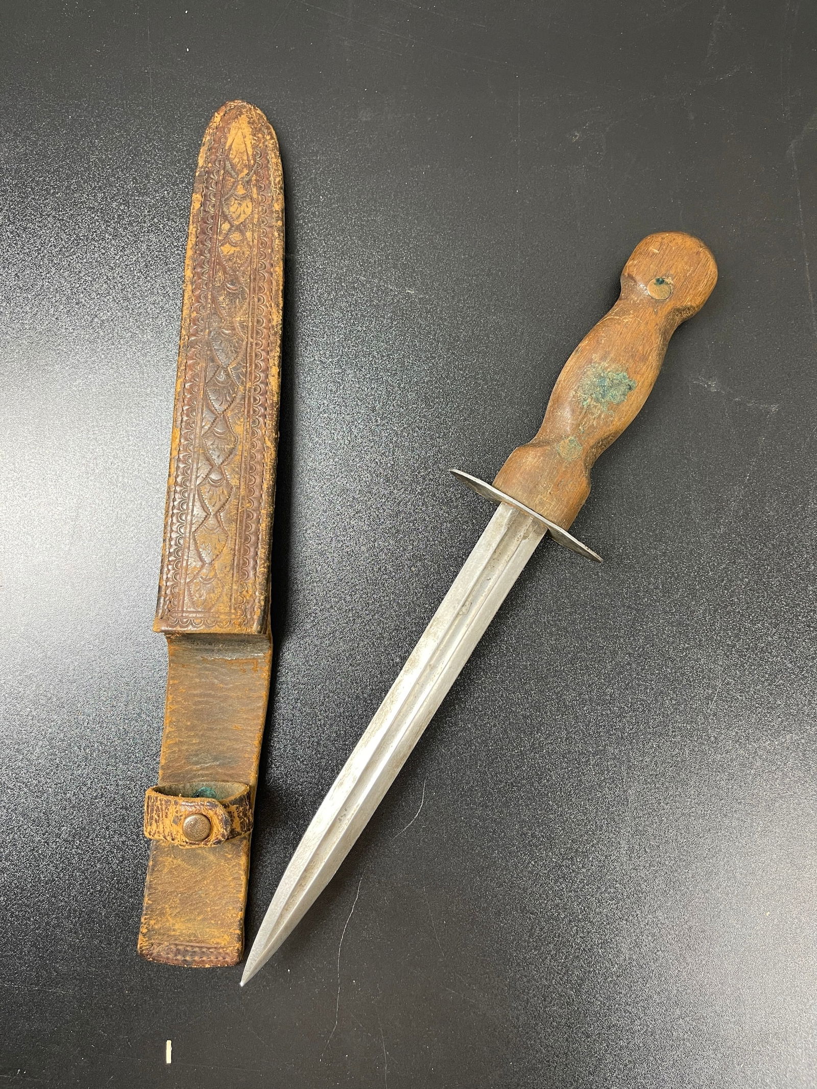 Custom WW2 Fighting Knife with Leather Scabbard Trench Made (1 of 7)