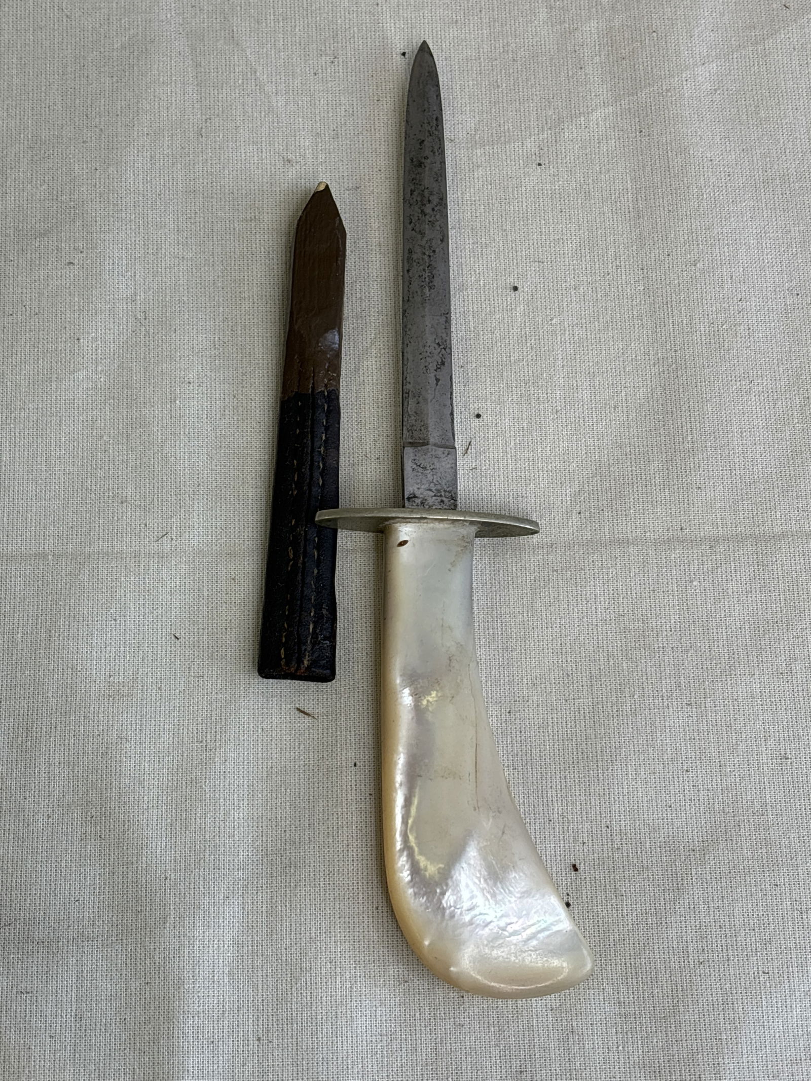 Vintage Joseph Allen knife with pearl handle (1 of 4)
