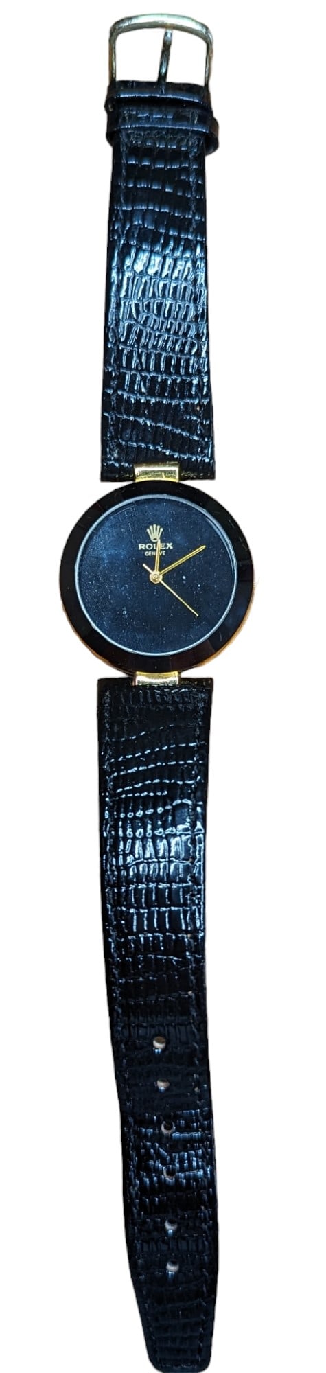 Wrist watch: As is. Not authenticated. We do not guarantee. Not tested