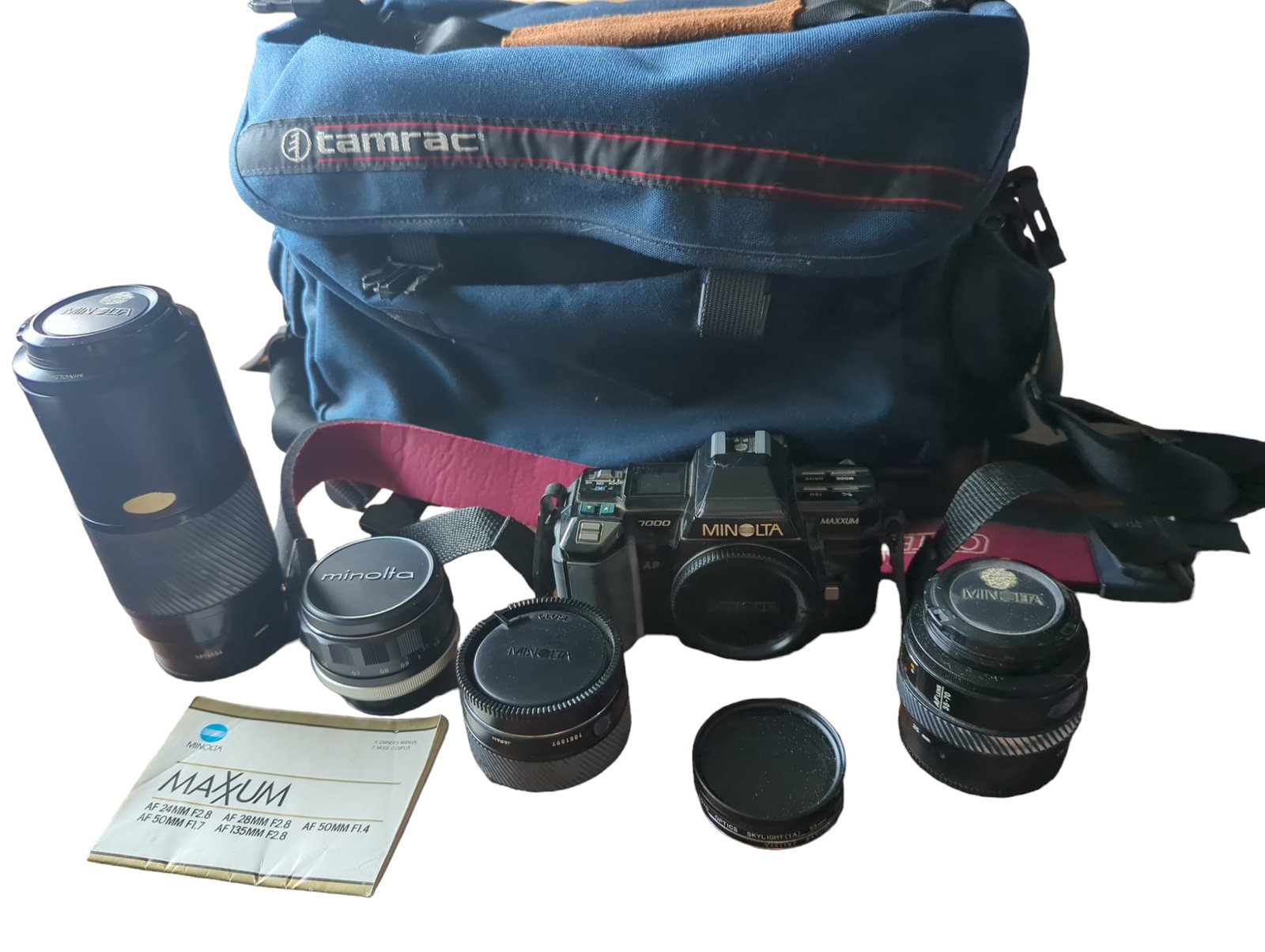 Minolta Maxxum 7000 SLR film camera bundle with four lenses (1 of 2)