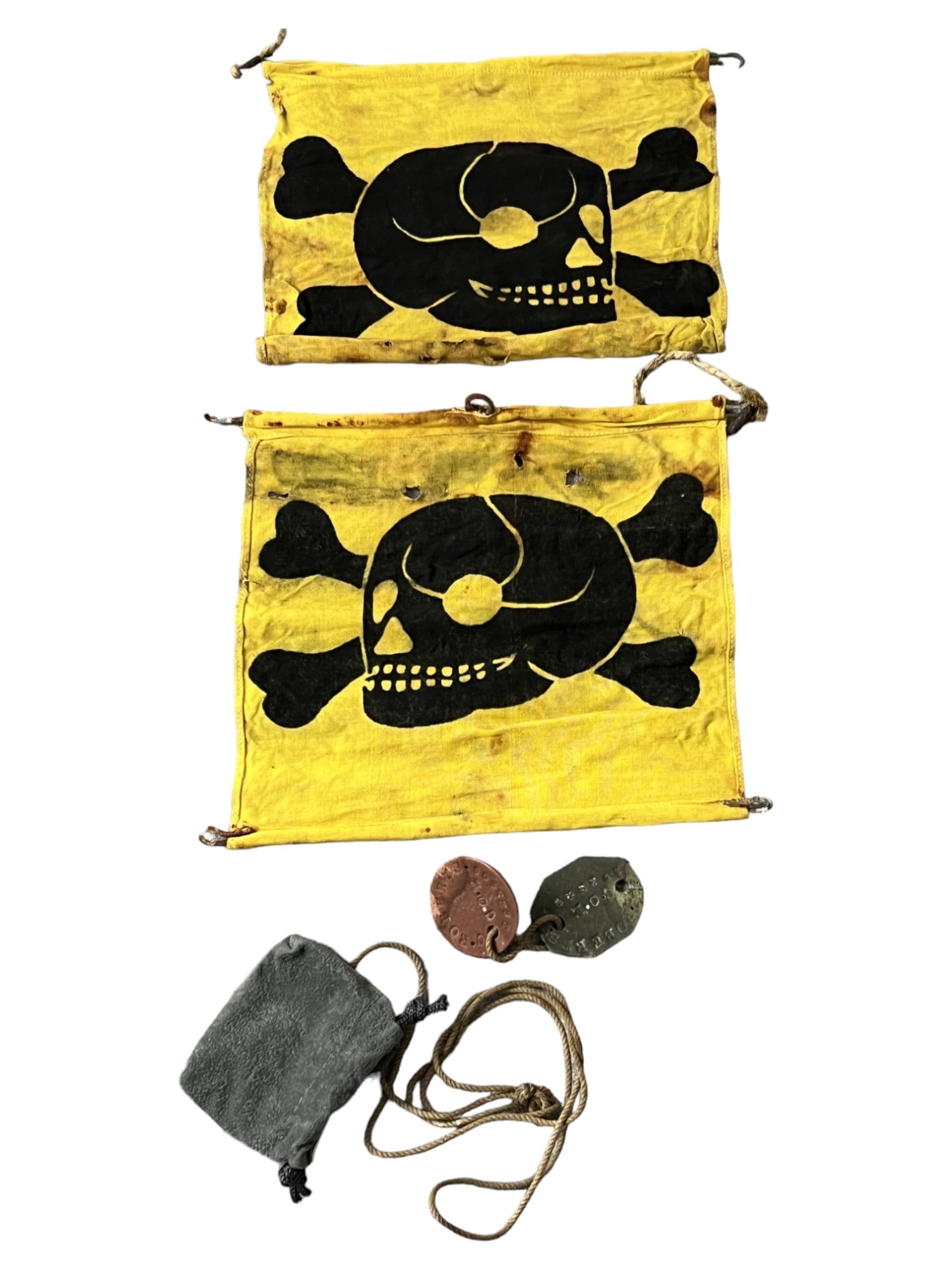 WW2 WWII GERMAN MILITARY FLAG Field Banner Dogtag Collection (1 of 6)