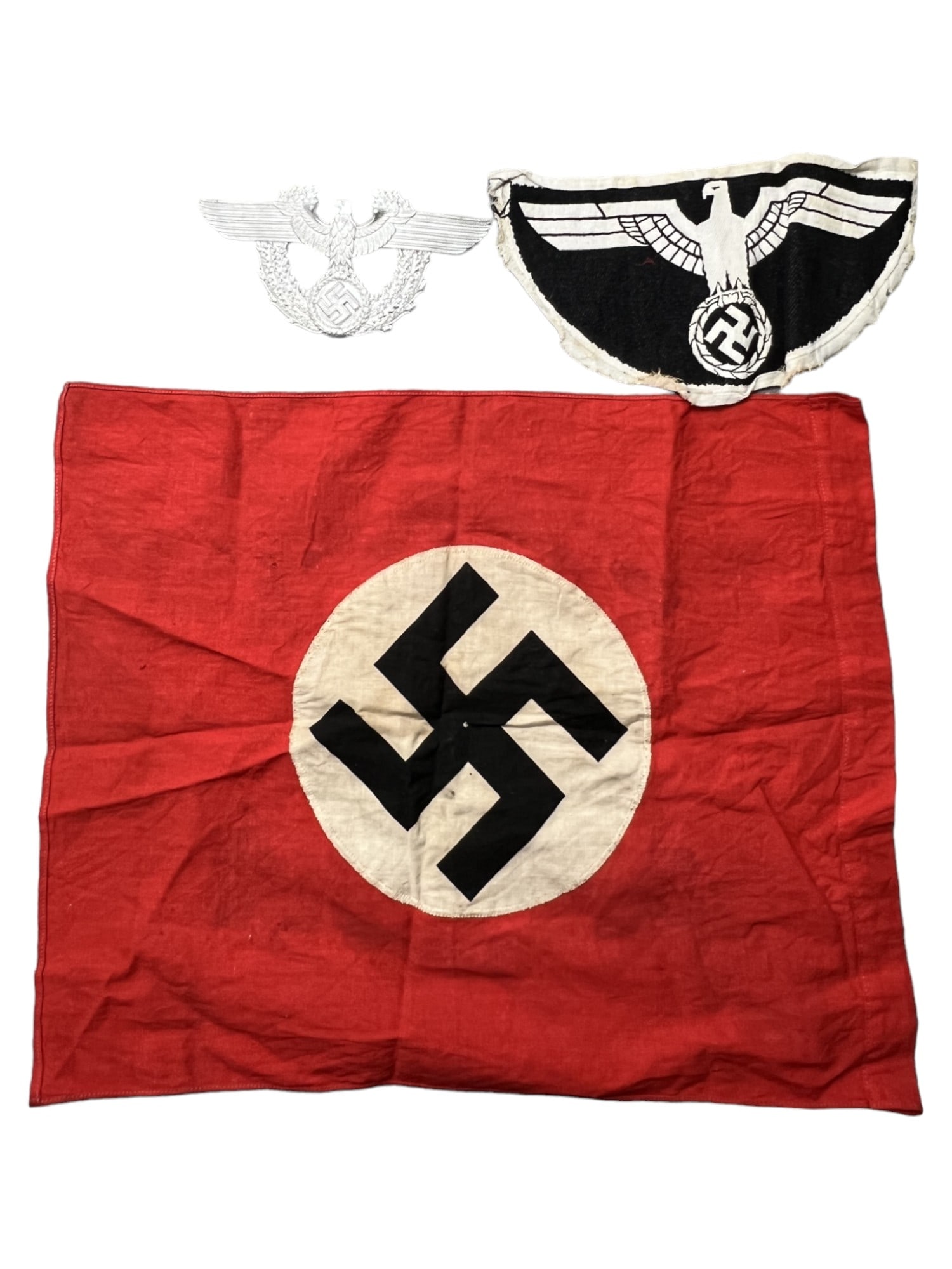 WW2 WWII GERMAN FLAG BADGE COLLECTION LOT: WW2 WWII GERMAN FLAG BADGE COLLECTION LOT