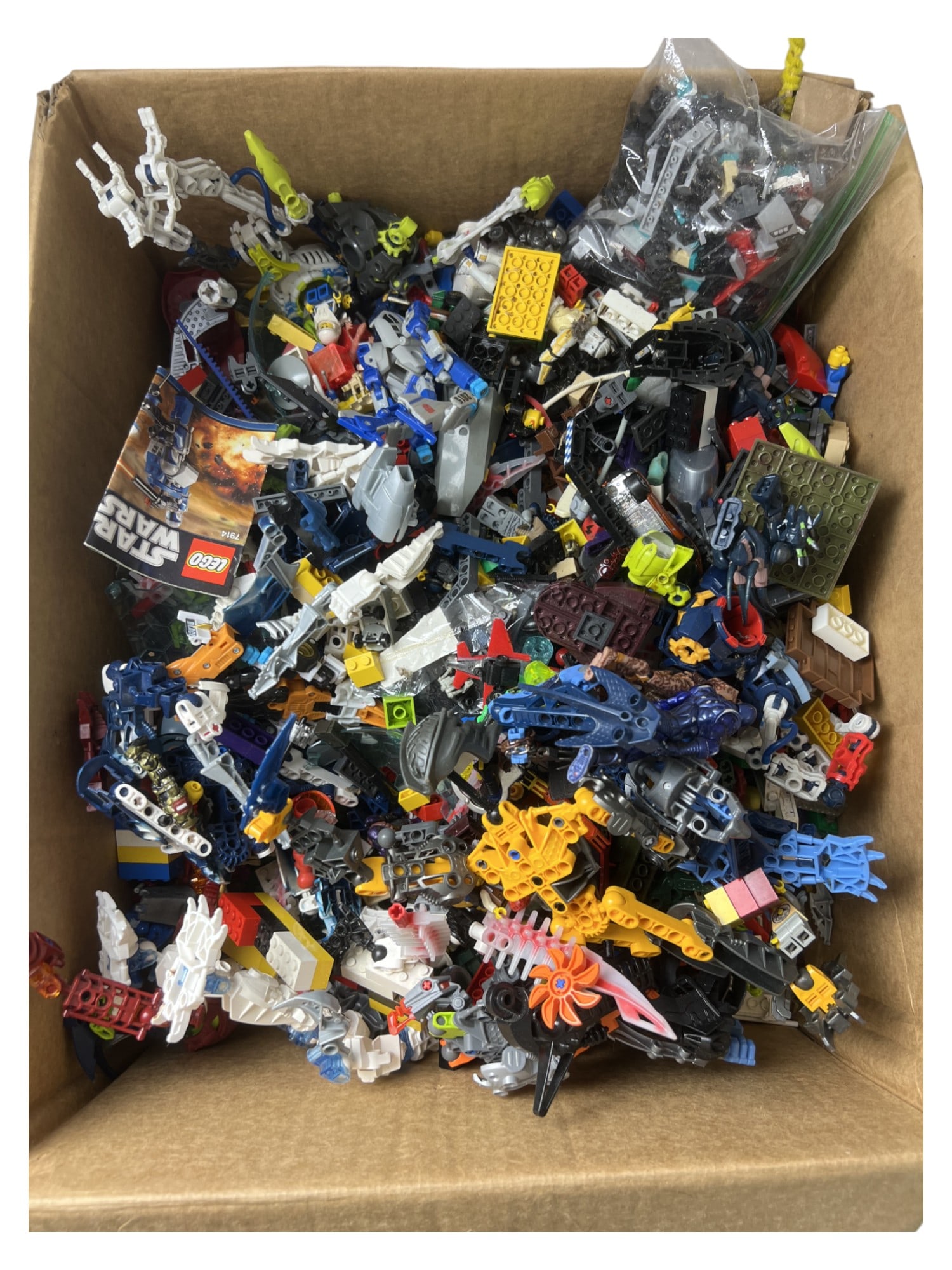 VINTAGE CABBAGE LEGO TOY: VINTAGE CABBAGE LEGO TOY